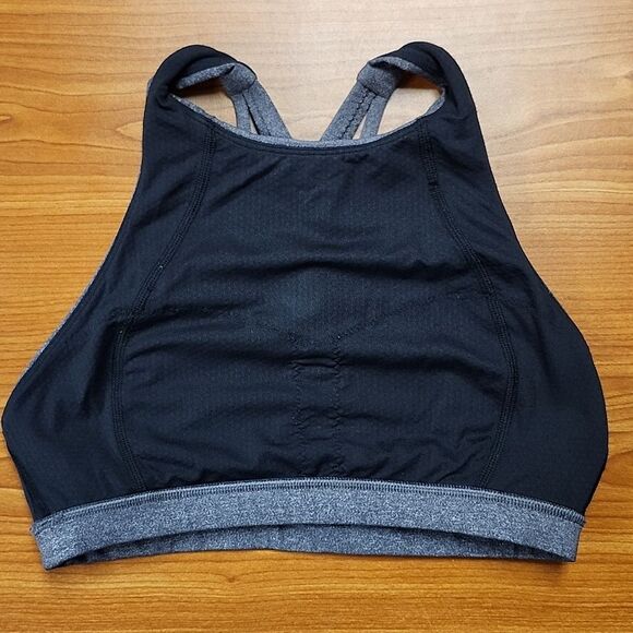Lululemon Energy Sports Strappy Bra Size 4 - Picture 6 of 6